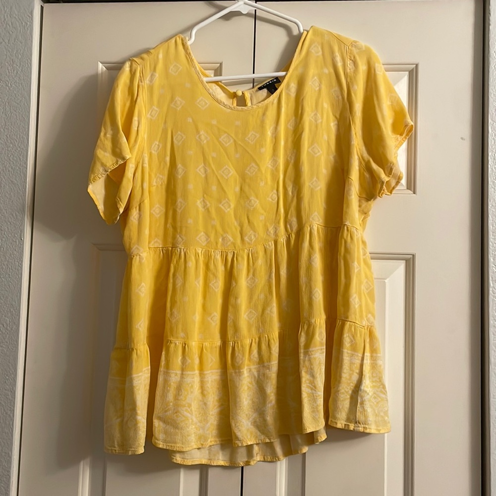 Torrid Yellow Aztec Bouse. Women’s Plus Size 0 - Picture 1 of 5